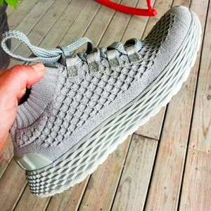 Women’s nobull knit runner athletic training shoes size 7.5
